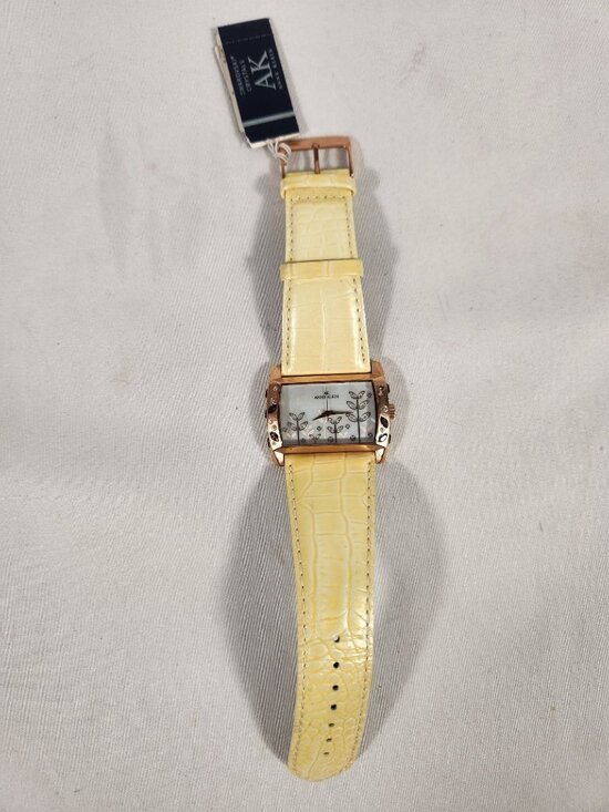 Anne Klein NWT Y121E Watch Rose Gold Rhinestone Yellow Leather Band 8\